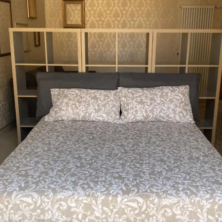 Il Gallo Di Eracle - Charming &